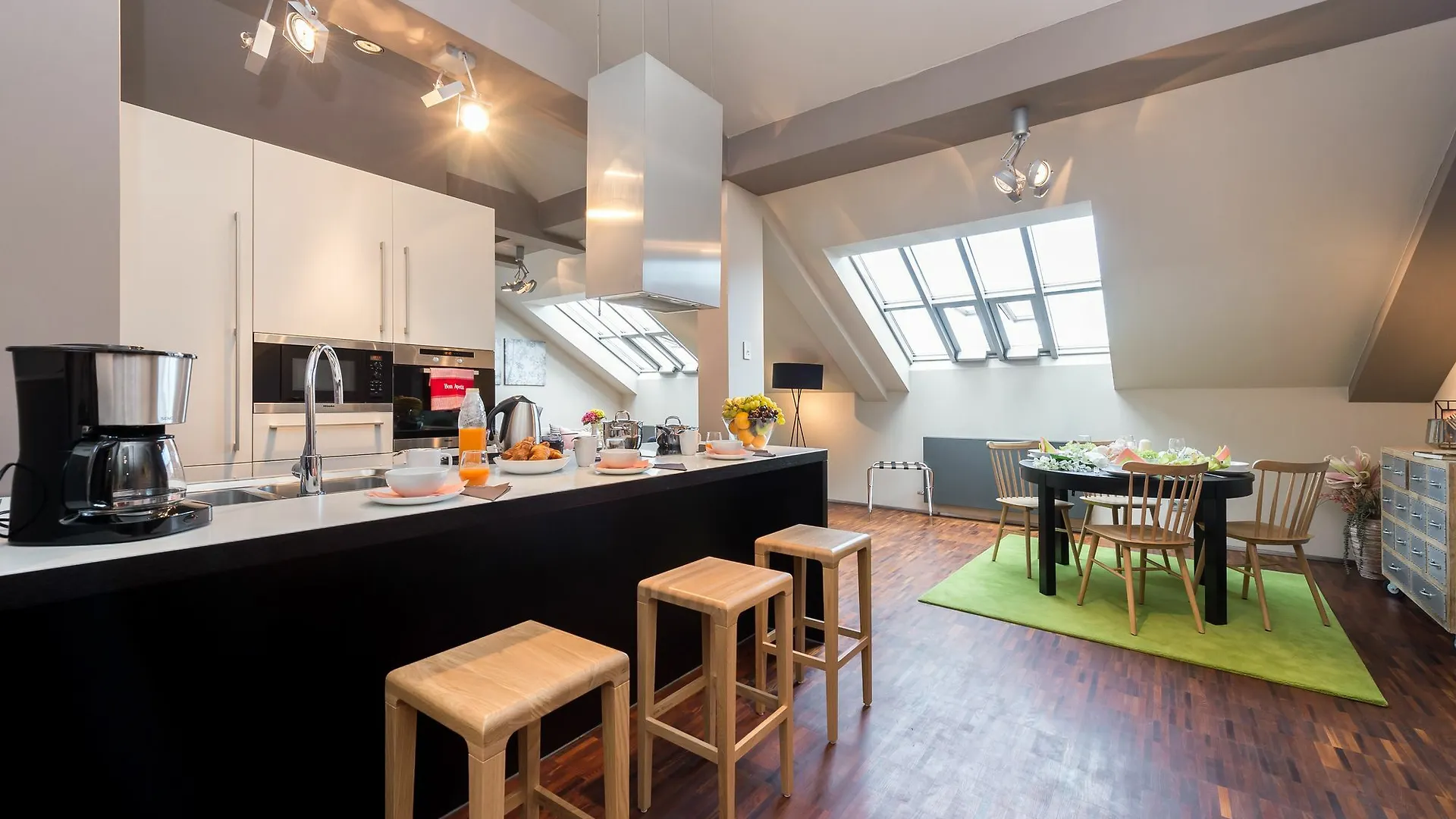 Empirent Apartments Old Town Prague 0*,